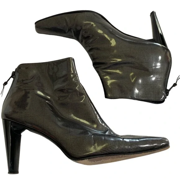 Stuart Weitzman Glossy Black Ankle Boots Size 10